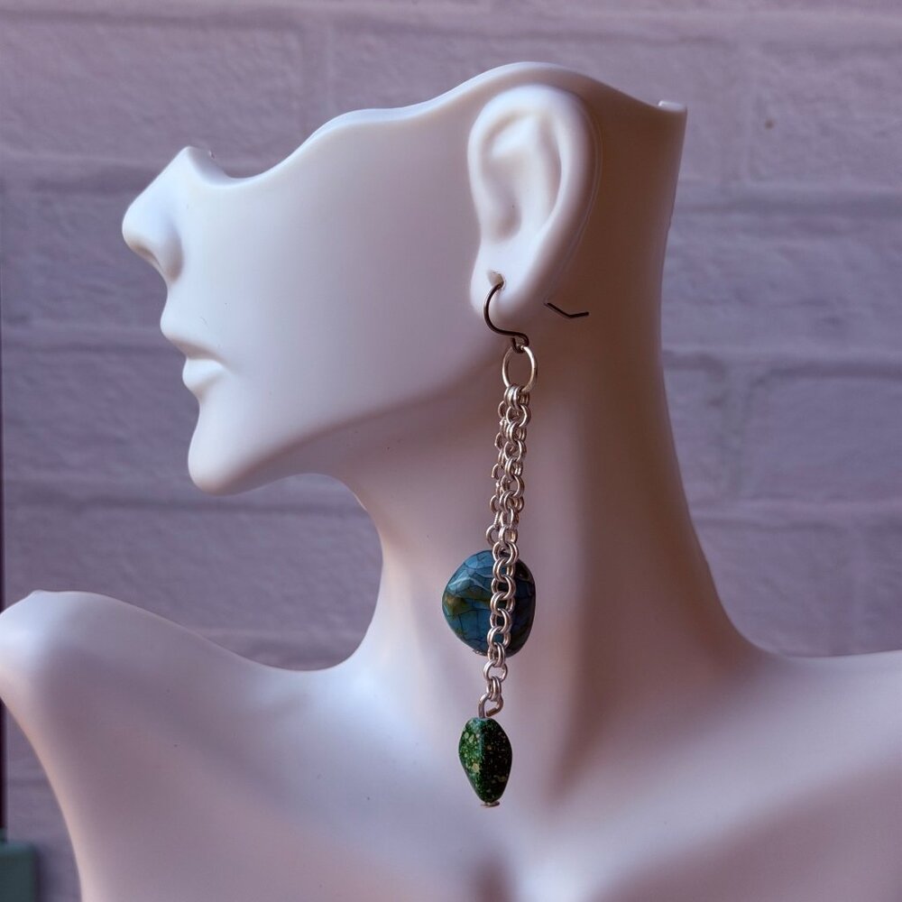 Chico's Vintage Y2K Turquoise Green Stone Chain Earrings Long Boho Dangles NOS - Picture 2 of 4